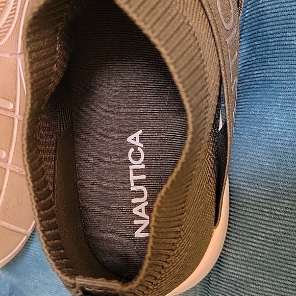 Nautica Sneakers - Picture 4 of 4